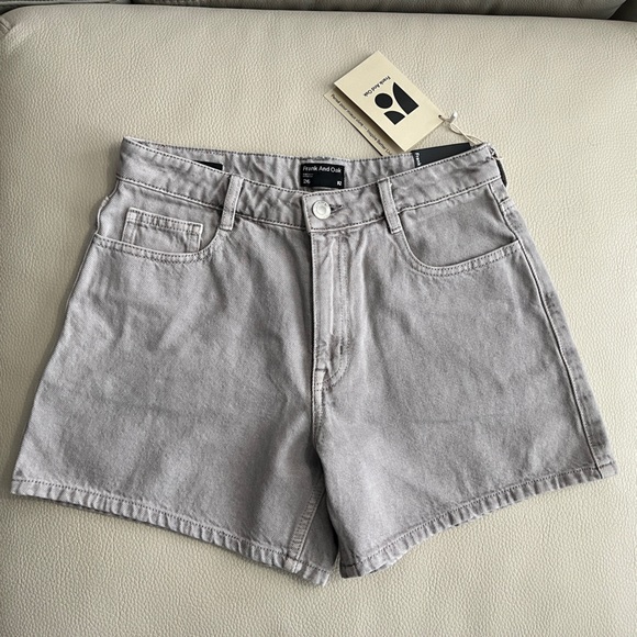 NWT - Frank & Oak Women’s The Courtney Loose Fit Denim Short - Size 26 - Picture 4 of 9